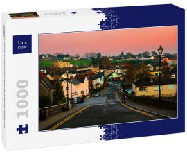 Lais Puzzle - Cashel, Irland. Luftaufnahme einer kleinen Stadt am Abend - 1.000 Teile