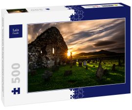 Lais Puzzle - Letzter Sonnenstrahl bei Sonnenuntergang auf der Kilwirra Church - Templetown, Dundalk, Grafschaft Louth, Irland - 500 Teile