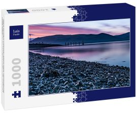 Lais Puzzle - Blaue Stunde in Greenore - kleine Stadt, Gemeinde und Tiefwasserhafen am Carlingford Lough in der Grafschaft Louth, Irland - 1.000 Teile